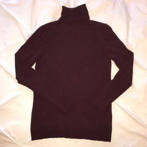 Women’s Banana Republic turtleneck sweater